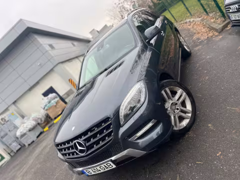 Mercedes-Benz ML 250 2013 mașină de închiriat București