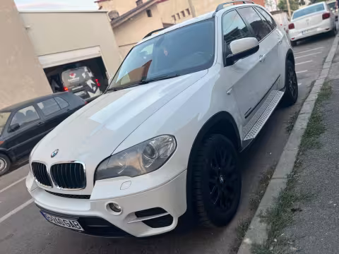 BMW X5 2013 mașină de închiriat București