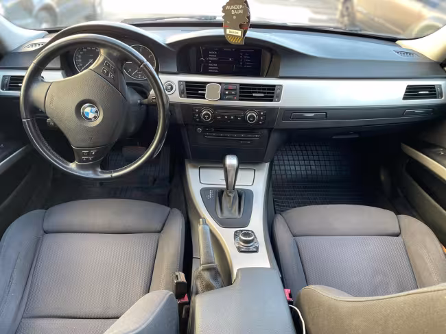 BMW 320d Break 2011 mașină de închiriat București